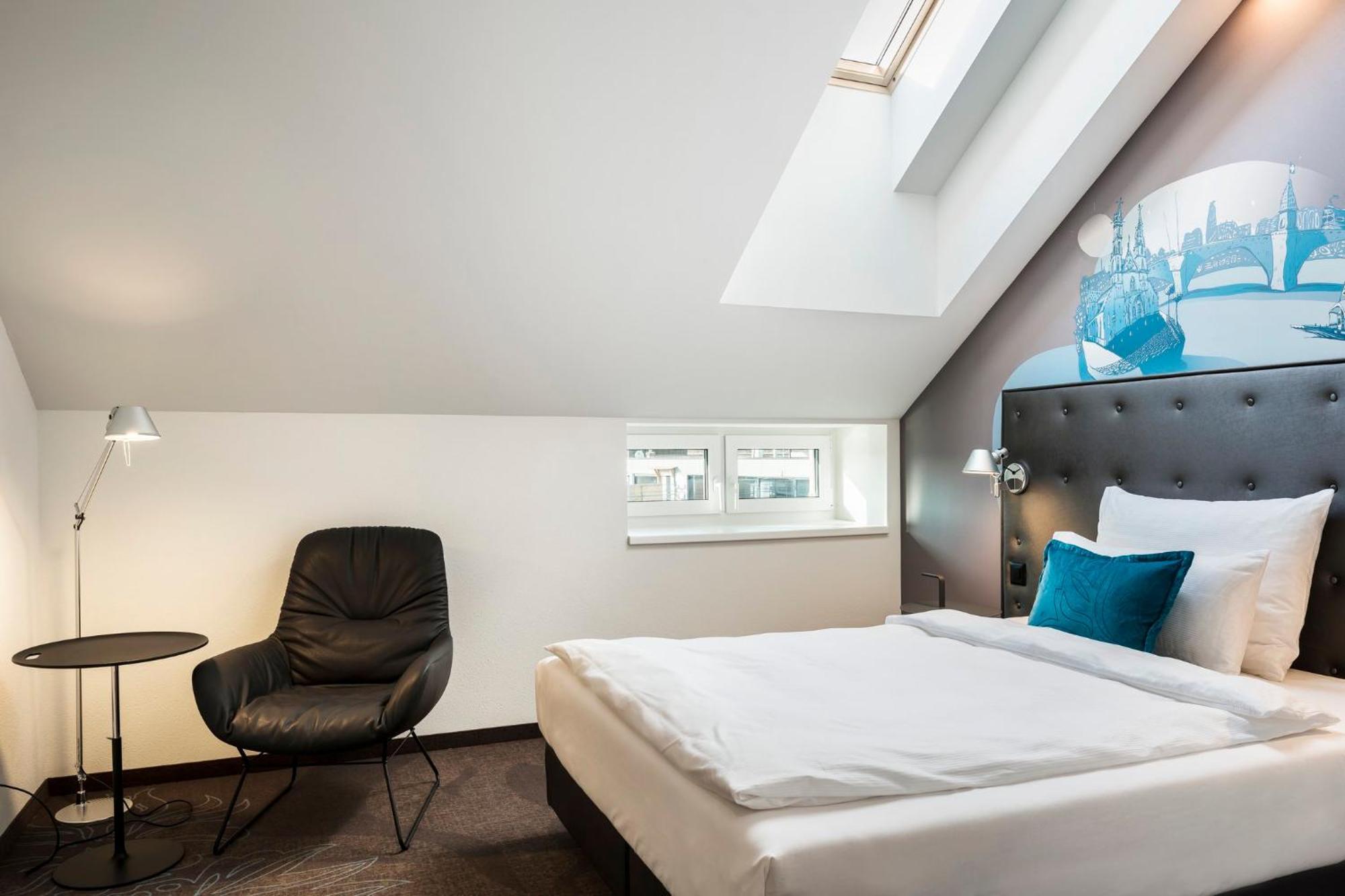 Motel One Basel Bagian luar foto