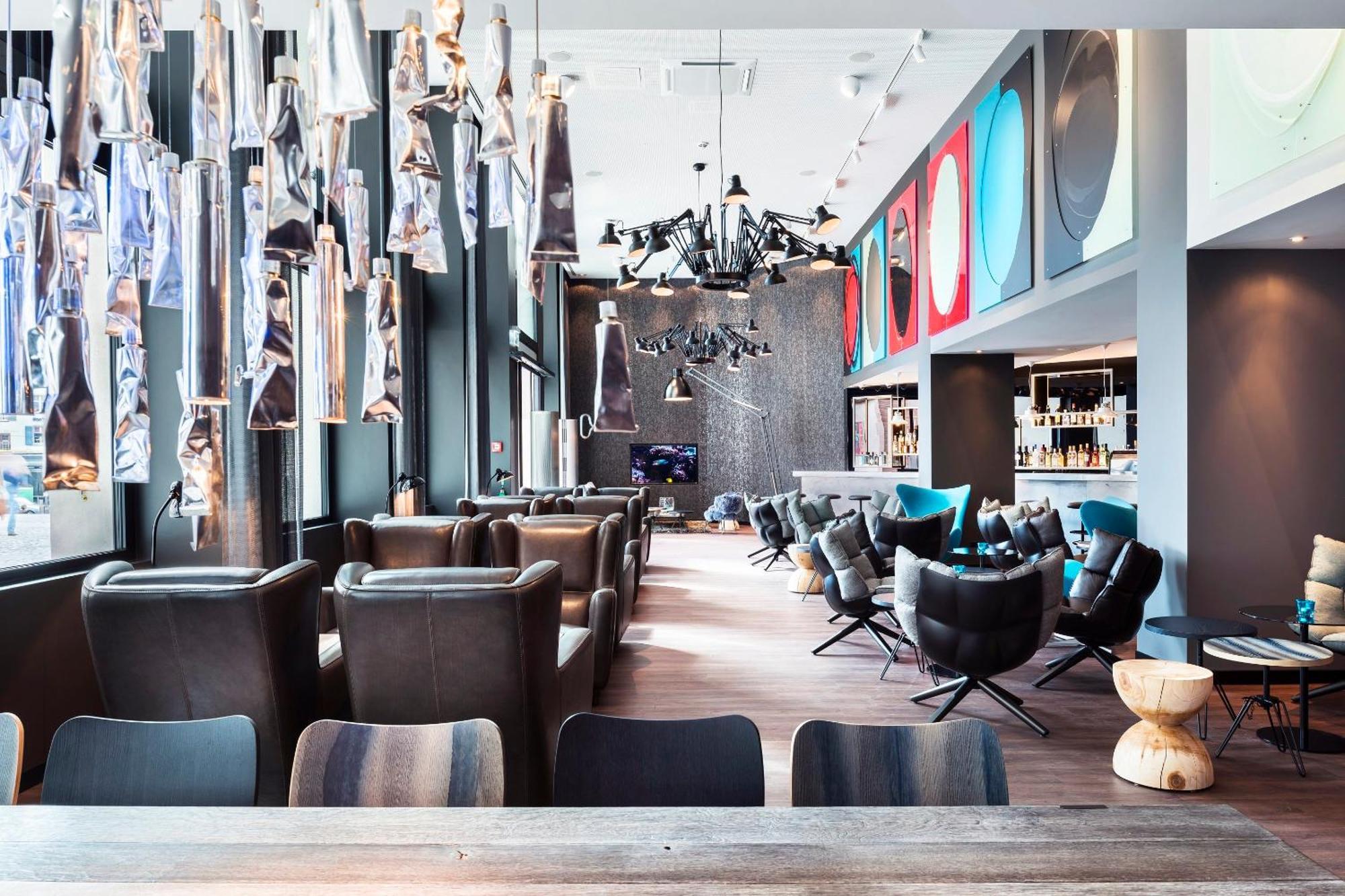 Motel One Basel Bagian luar foto