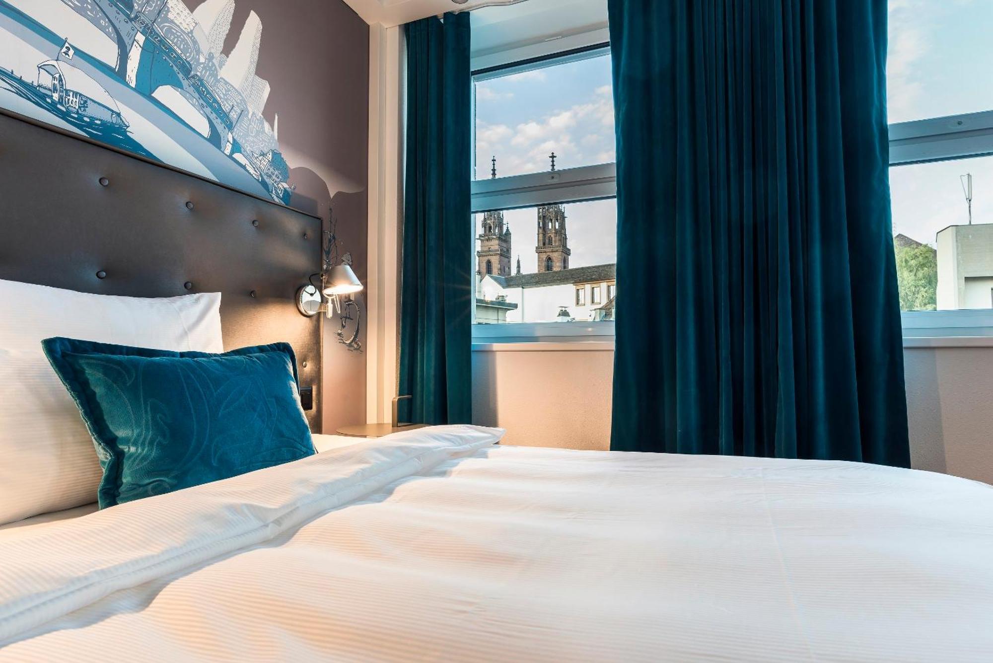 Motel One Basel Bagian luar foto