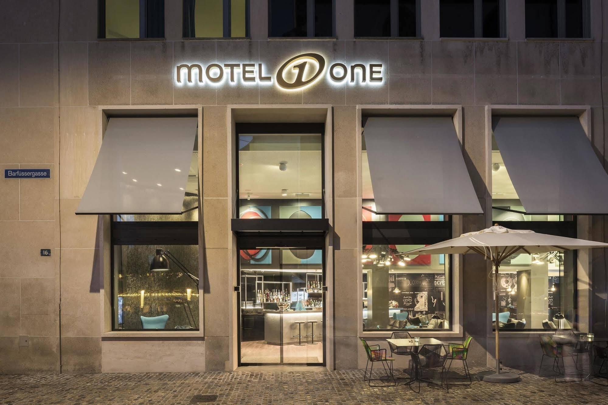 Motel One Basel Bagian luar foto