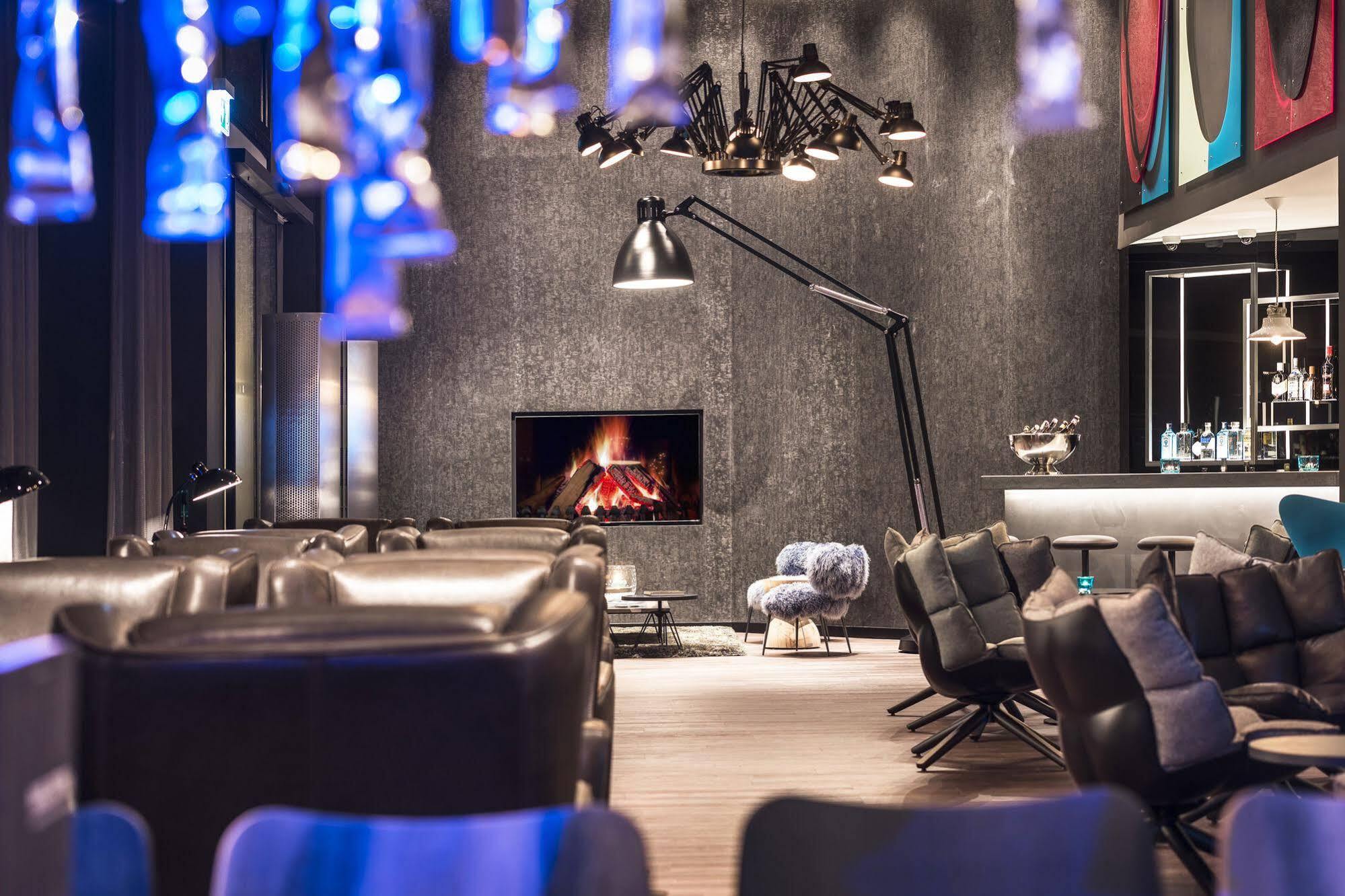 Motel One Basel Bagian luar foto