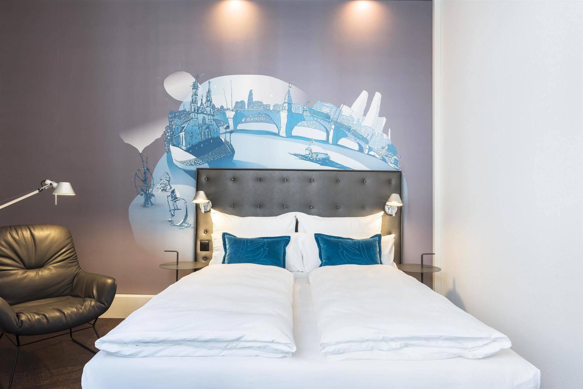 Motel One Basel Bagian luar foto