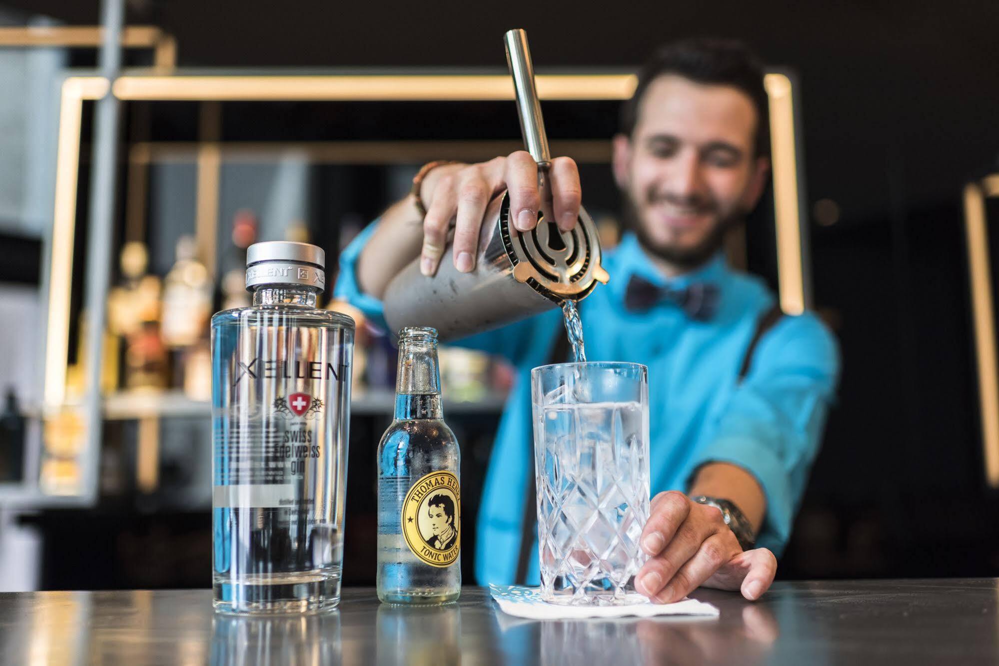 Motel One Basel Bagian luar foto